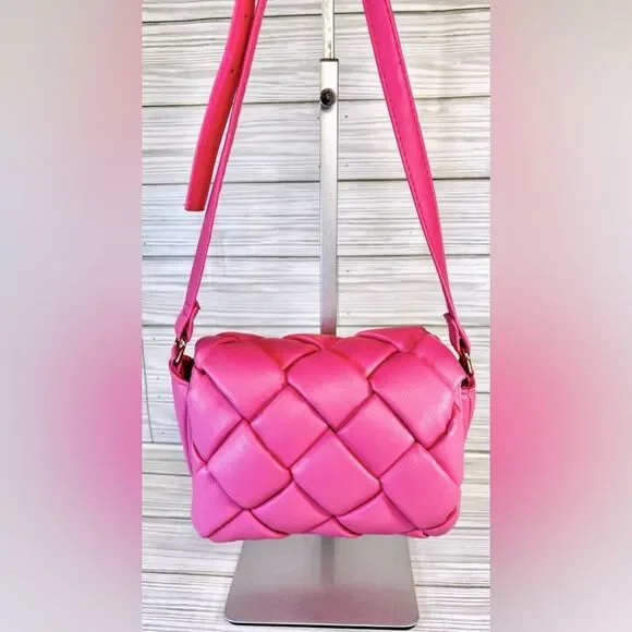 029- Primark Pink Quilted Crossbody Bag - Picture 1 of 12